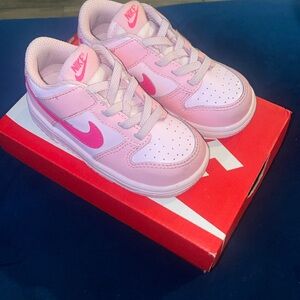 Nike toddler girls dunk low size 7